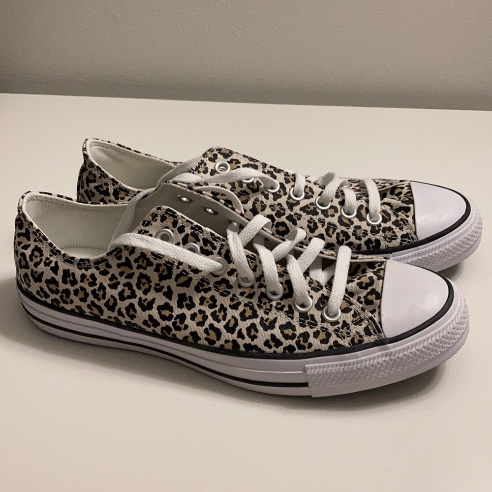 New-Converse custom chuck  womens size 11